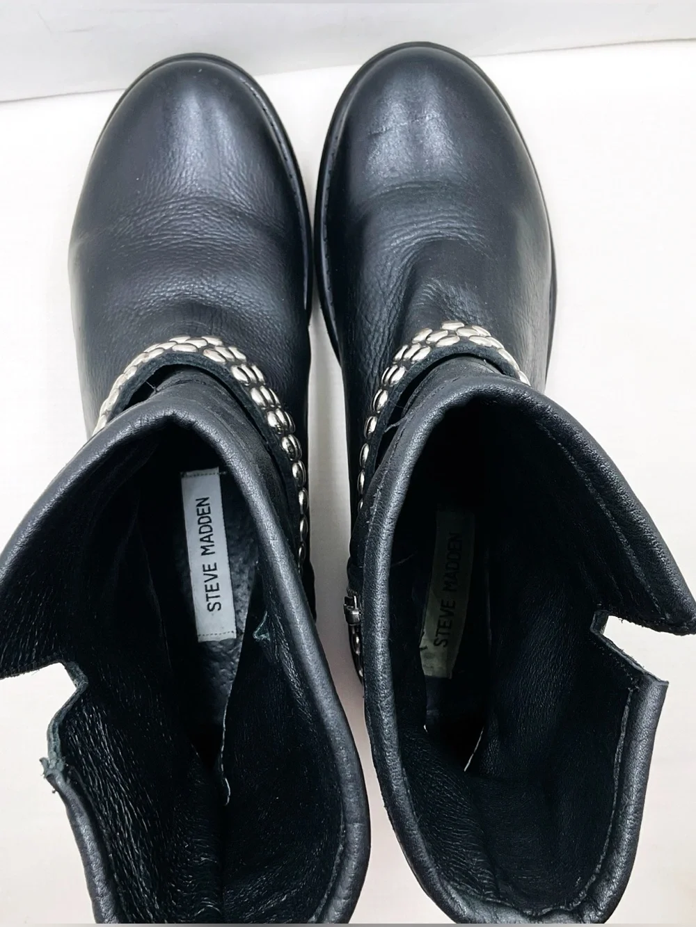 {Steve Madden} Fraankie Leather Studded Ankle Boots